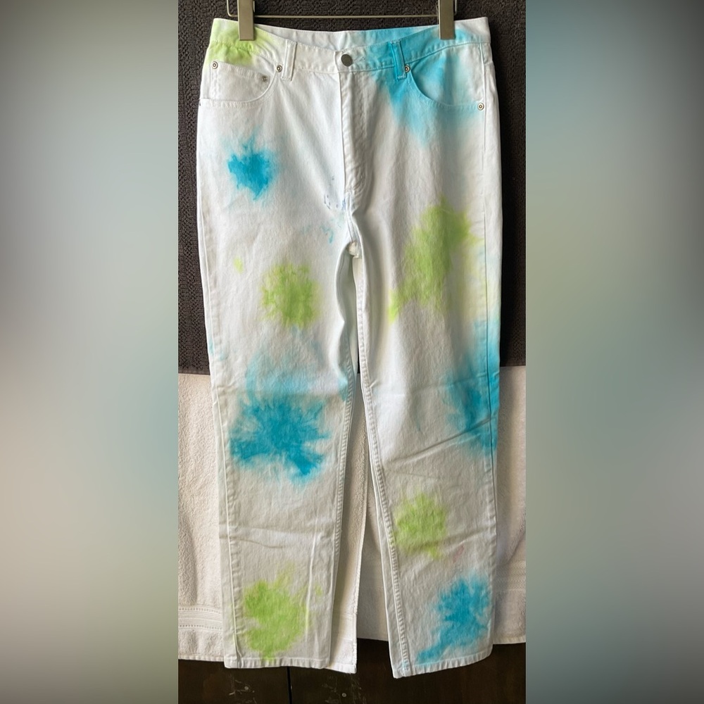Stylish White and Blue Tie-Dye Straight Leg Jeans